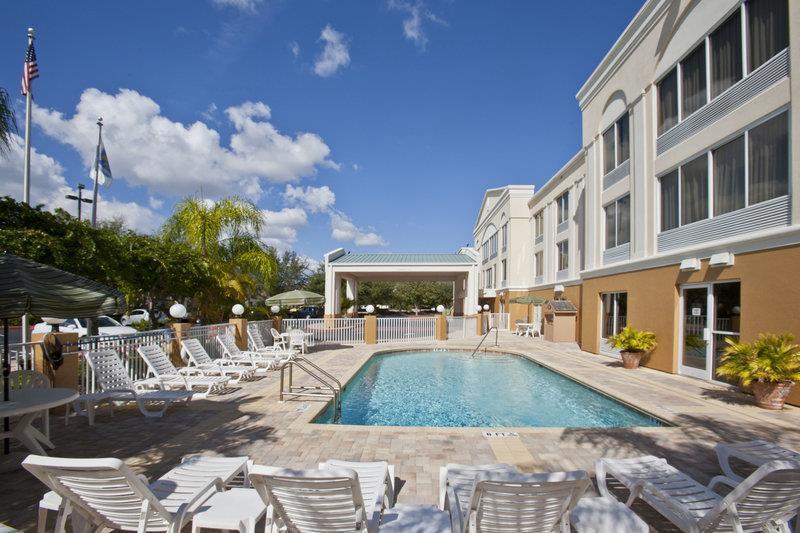 Best Western Plus Ambassador Suites Venice Gardens Bekvämligheter bild