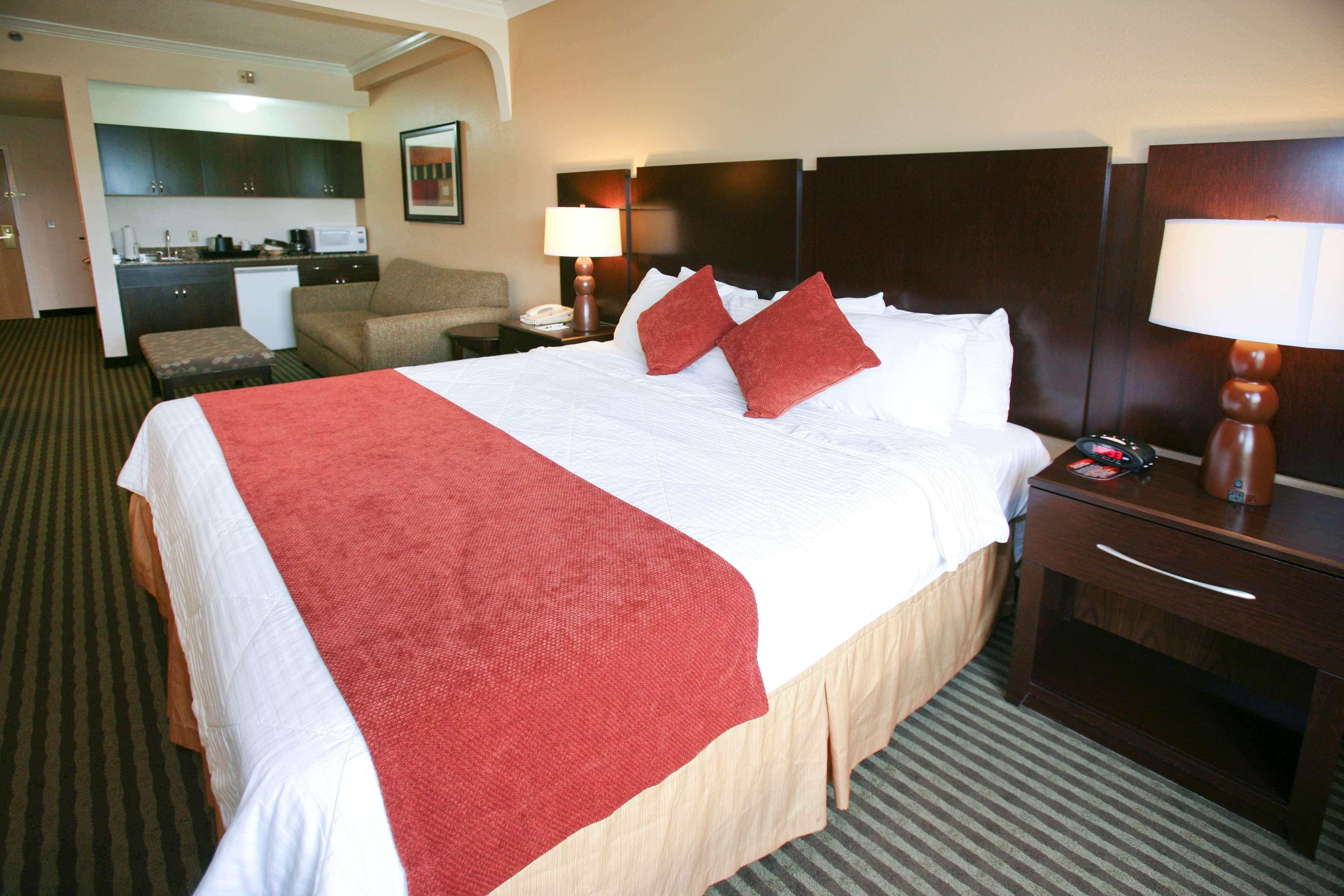 Best Western Plus Ambassador Suites Venice Gardens Exteriör bild