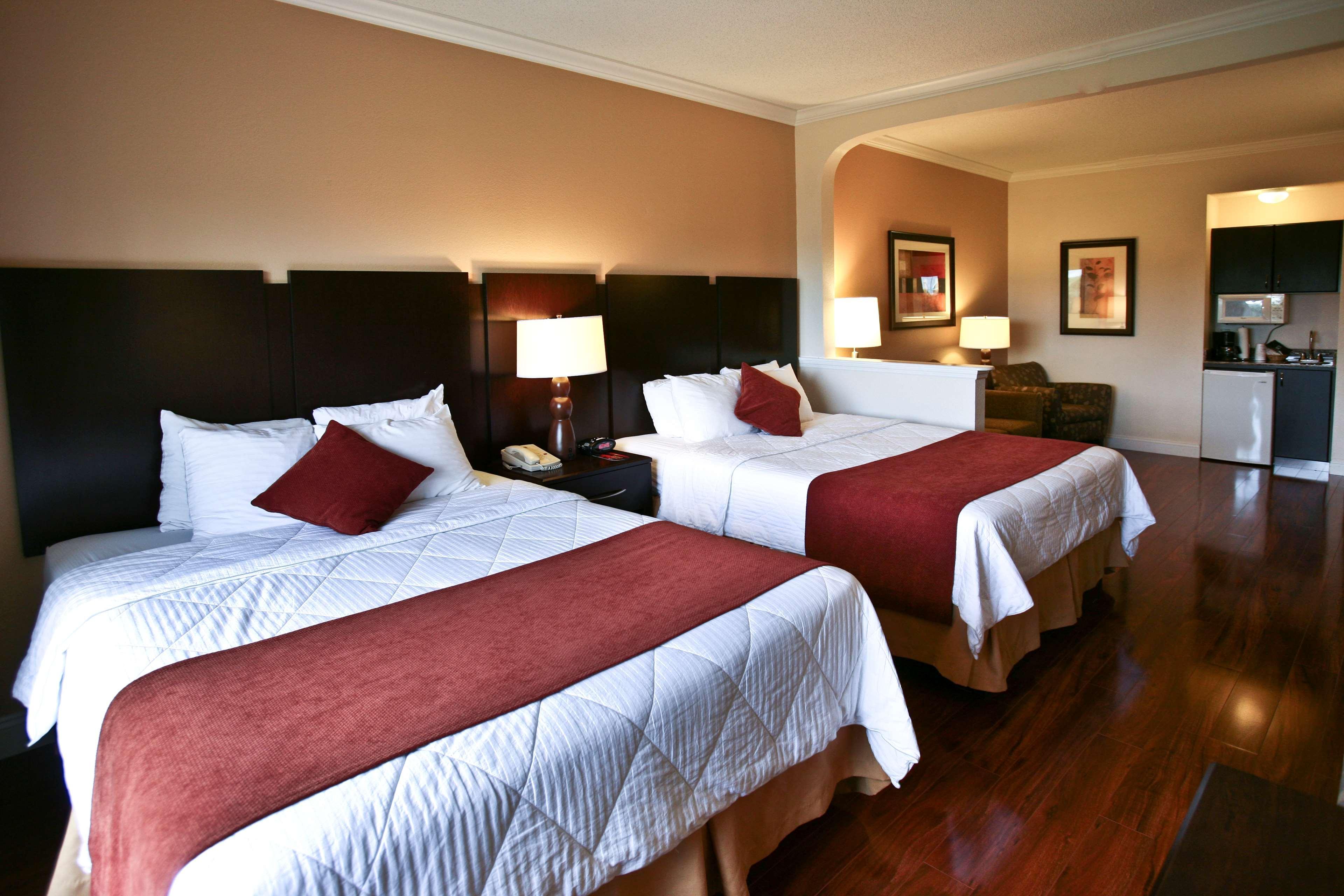 Best Western Plus Ambassador Suites Venice Gardens Exteriör bild