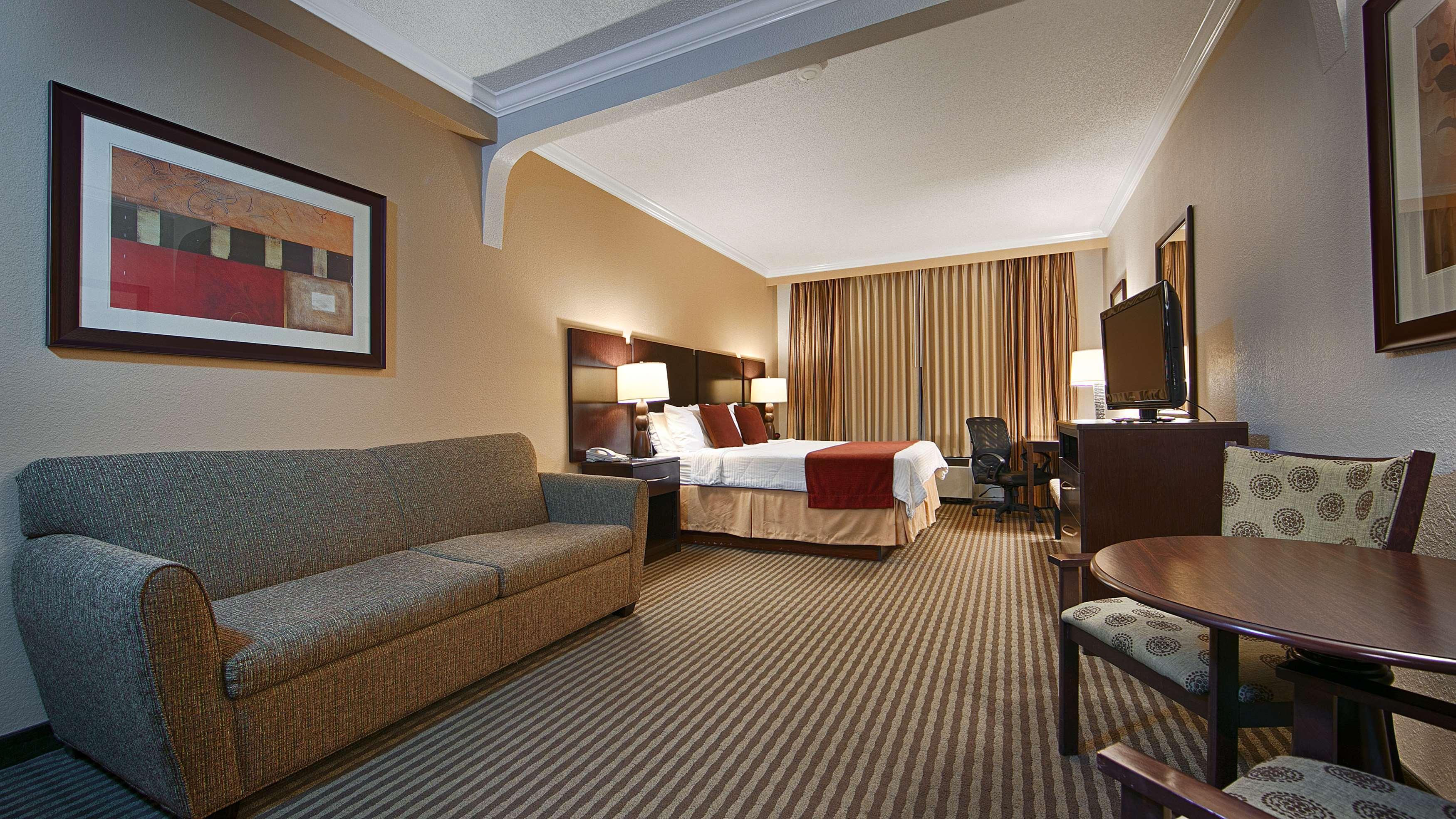 Best Western Plus Ambassador Suites Venice Gardens Exteriör bild