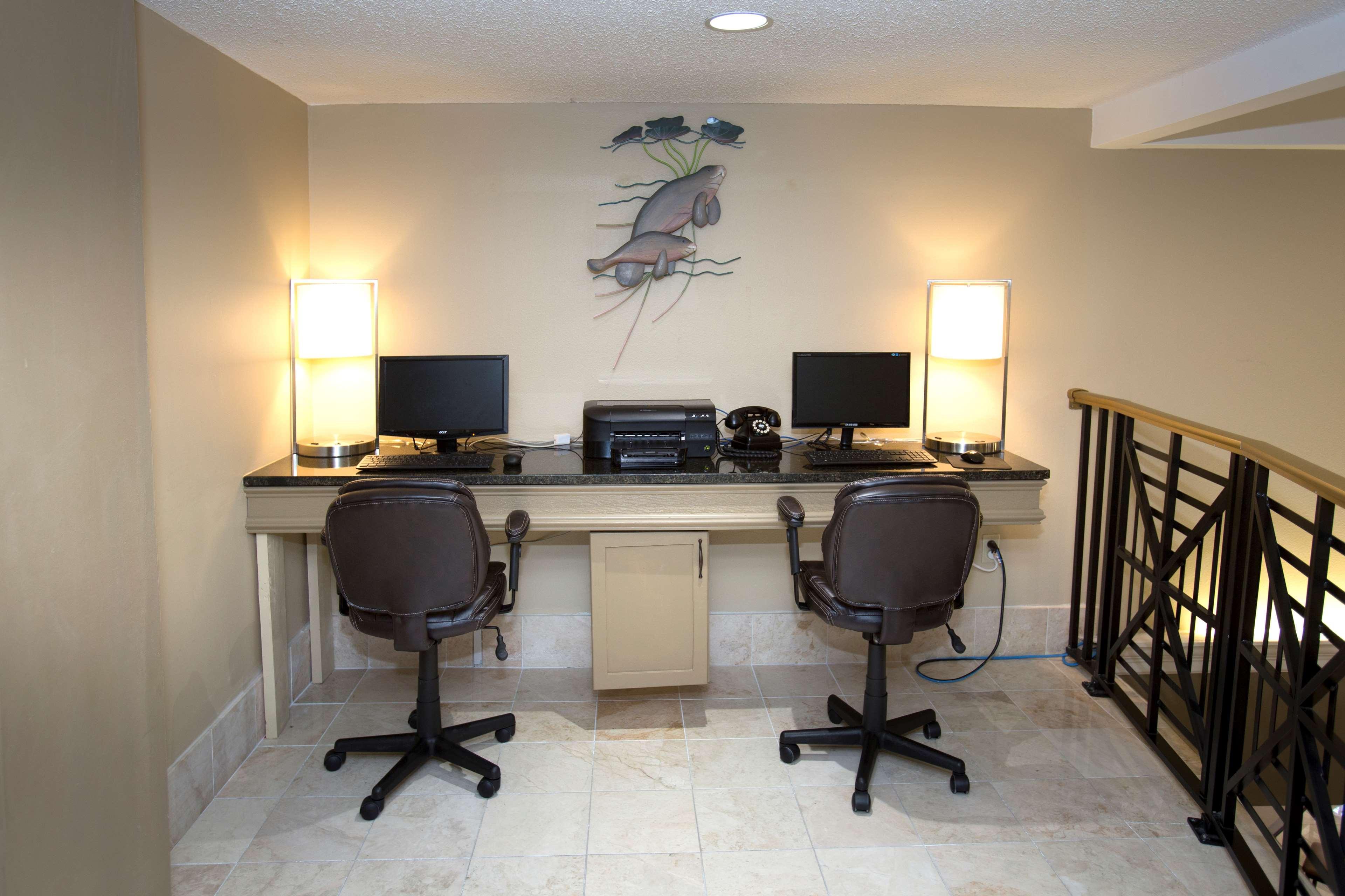 Best Western Plus Ambassador Suites Venice Gardens Exteriör bild