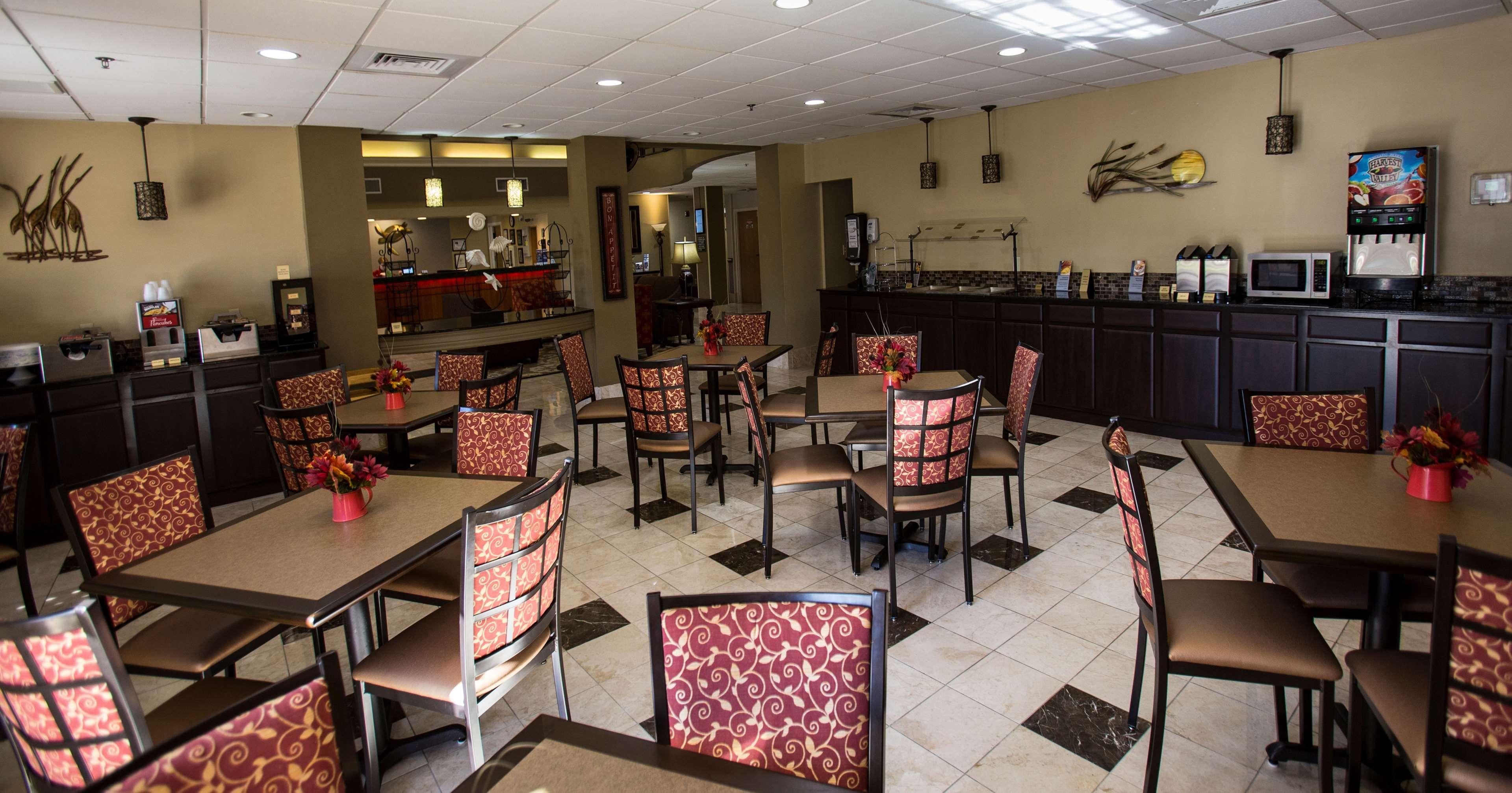 Best Western Plus Ambassador Suites Venice Gardens Exteriör bild