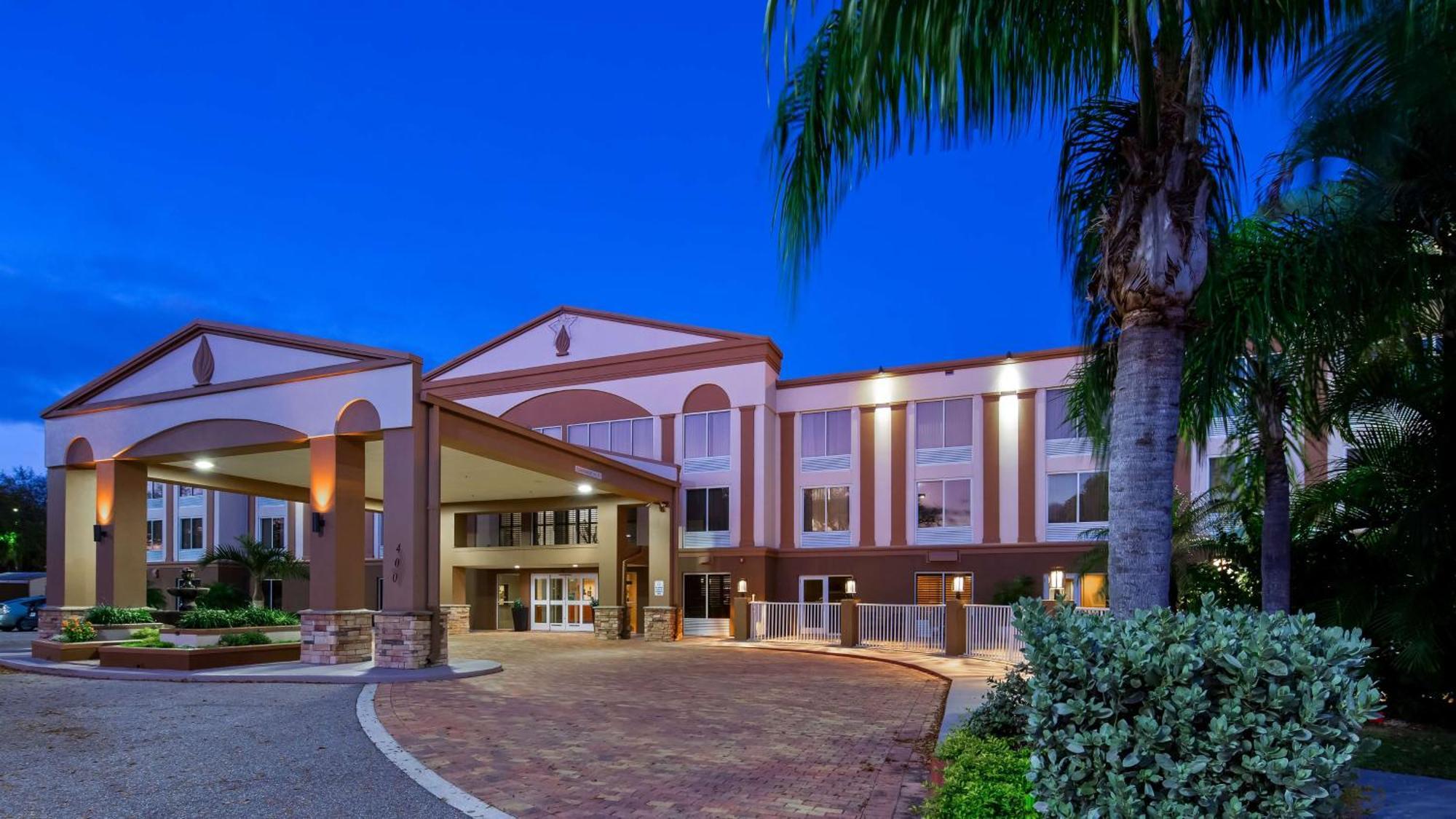 Best Western Plus Ambassador Suites Venice Gardens Exteriör bild