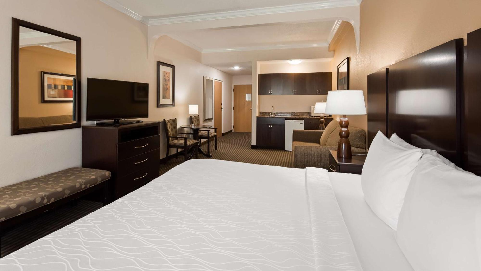 Best Western Plus Ambassador Suites Venice Gardens Exteriör bild