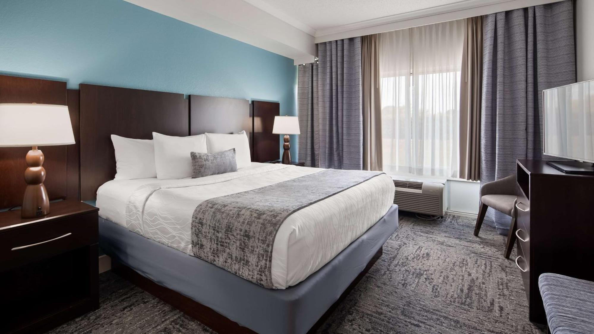 Best Western Plus Ambassador Suites Venice Gardens Exteriör bild