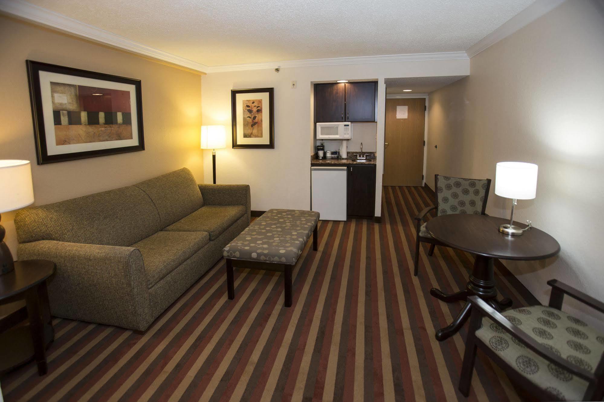 Best Western Plus Ambassador Suites Venice Gardens Exteriör bild